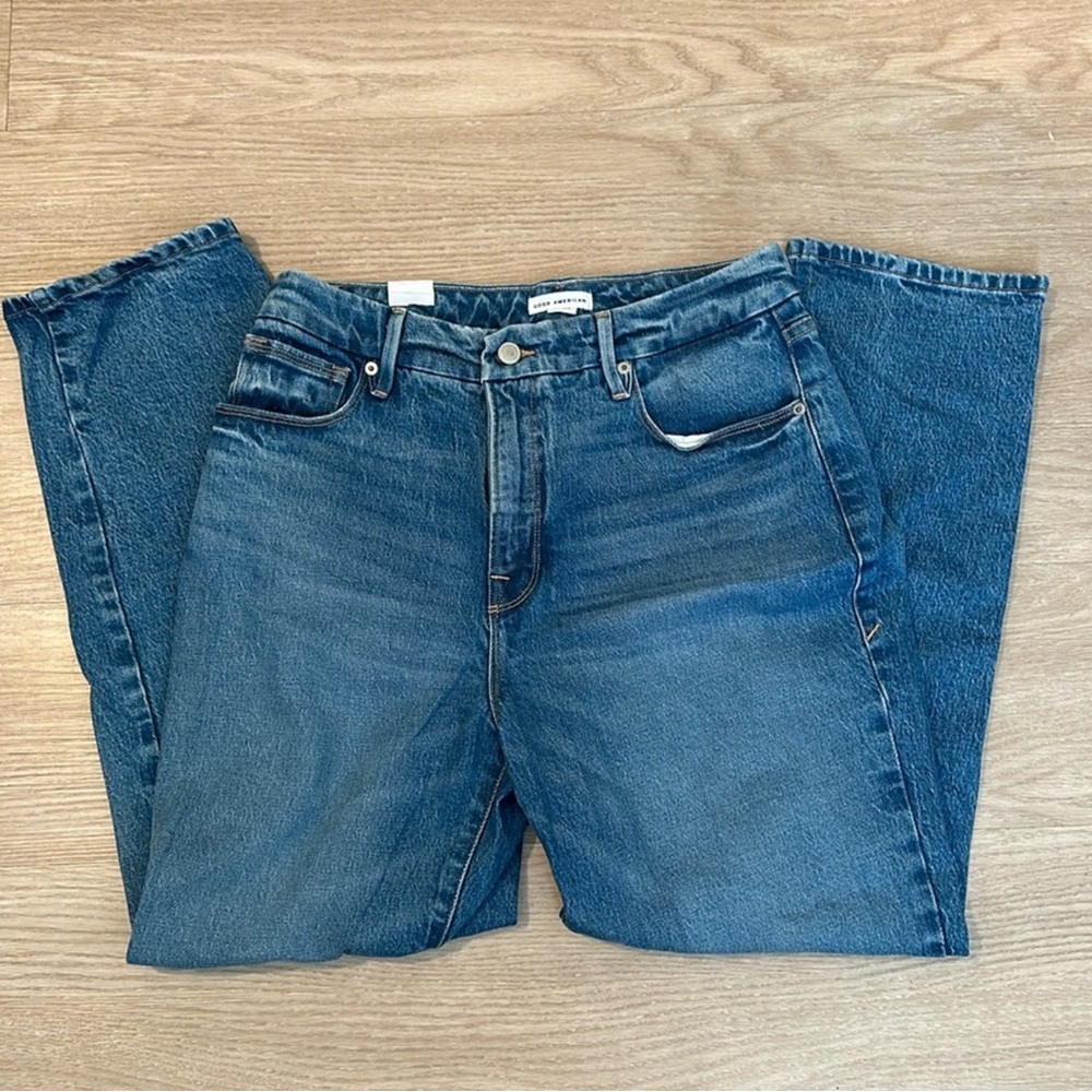 Good American Slim Straight Jeans